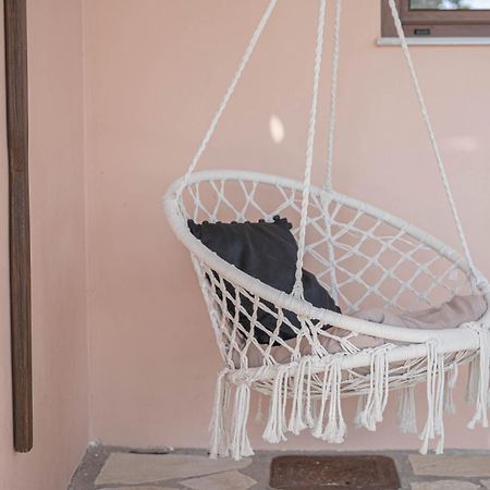 Paralio Astros Beachfront Suites シロピカド エクステリア 写真