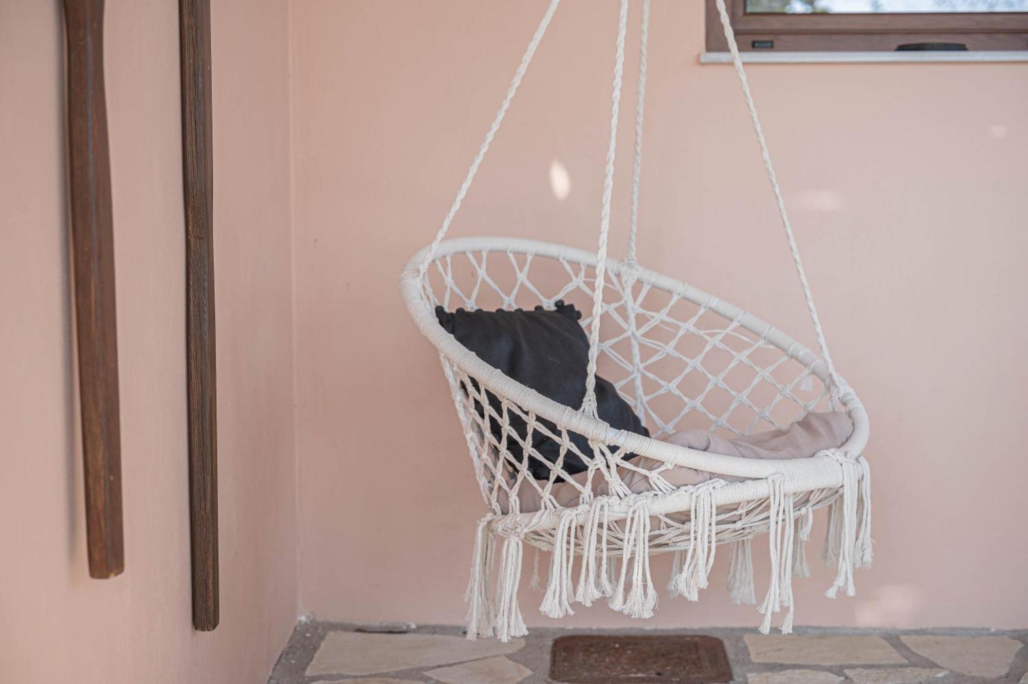 Paralio Astros Beachfront Suites シロピカド エクステリア 写真
