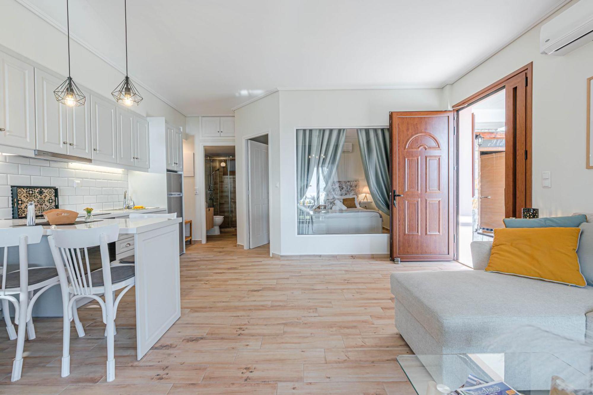 Paralio Astros Beachfront Suites シロピカド エクステリア 写真