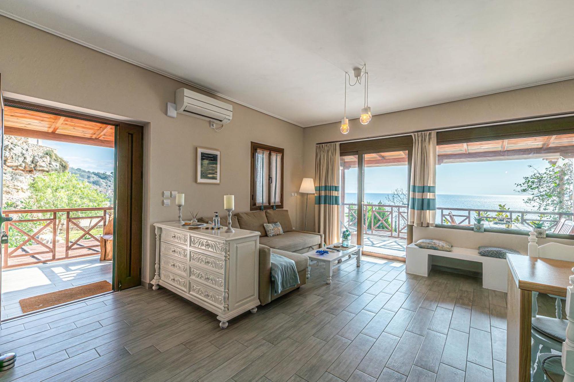 Paralio Astros Beachfront Suites シロピカド エクステリア 写真