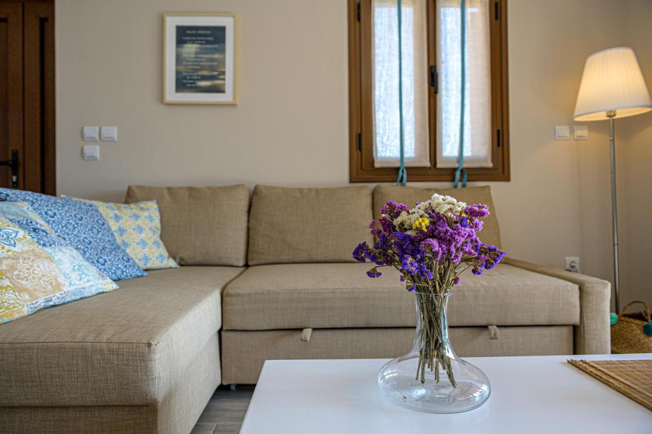 Paralio Astros Beachfront Suites シロピカド エクステリア 写真