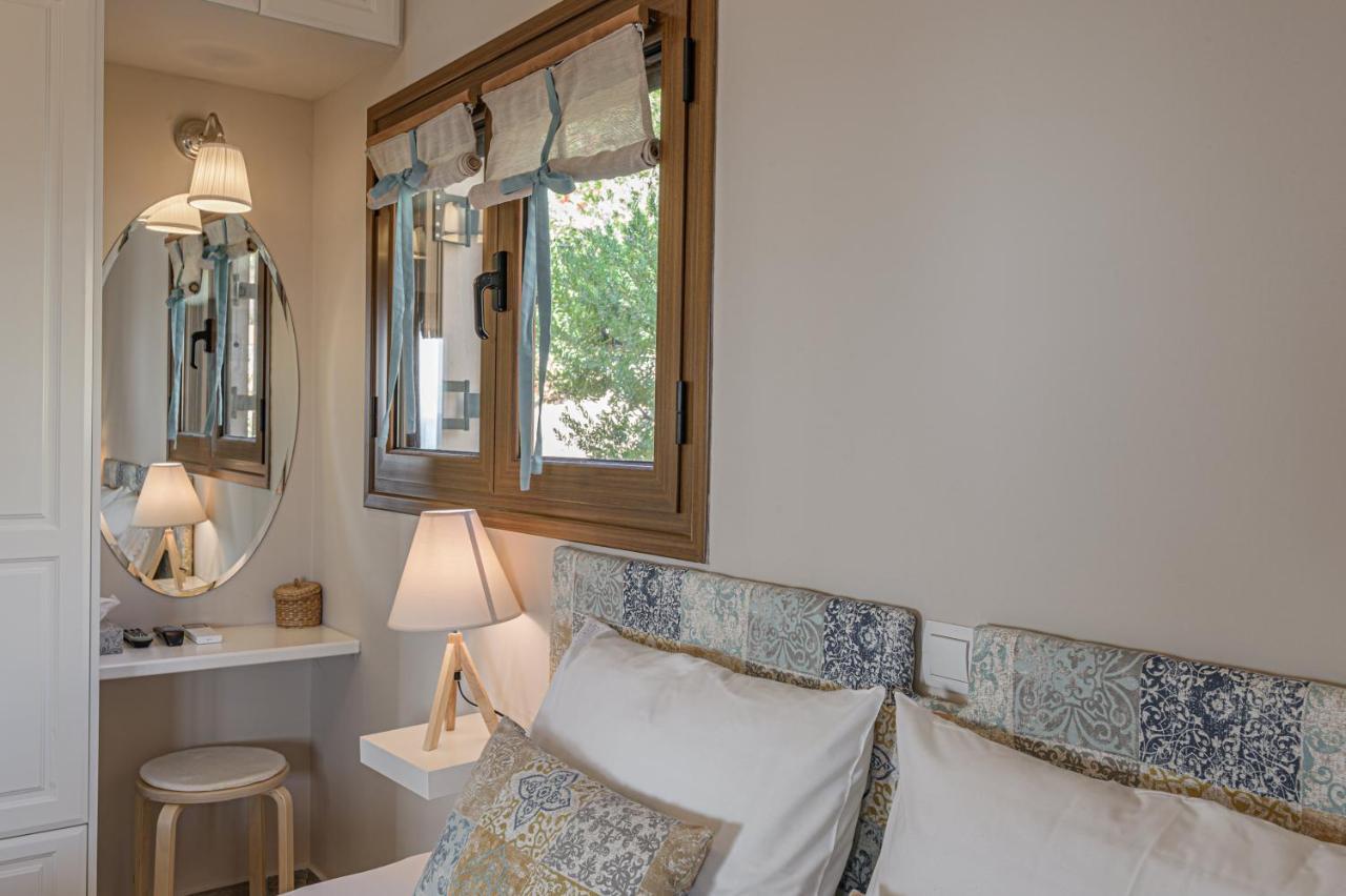 Paralio Astros Beachfront Suites シロピカド エクステリア 写真
