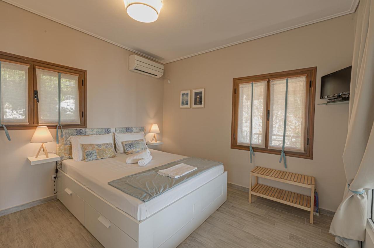 Paralio Astros Beachfront Suites シロピカド エクステリア 写真
